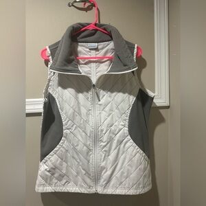 Women's Gray and White Quilted Vest